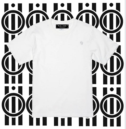 ∞loop t-shirt
